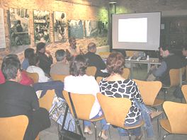 La presentació de l'Agenda Llatinoamericana va anar a càrrec d'Albert Quintana, veí de Santa Eugènia FOTO: J. PLANAS