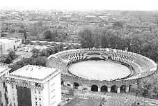 Plaça de Santa Eugènia. Va ser inaugurada el 1897 per iniciativa de Llorenç Alcalde i desapareixerà en poques setmanes FOTO: DIARI DE GIRONA