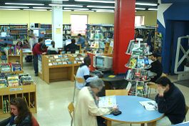 L'antiga seu de la Biblioteca Allende, al carrer Montseny