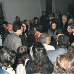 Adolfo Suàrez saludant els veïns de Santa Eugènia de Ter durant la seva visita FOTO ARXIU: EDUARD HERRERO