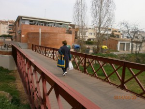 El pont d'Eiffel i Llar de jubilats Taialà i el CAP Vilaplana FOTO: QUIM TORRA