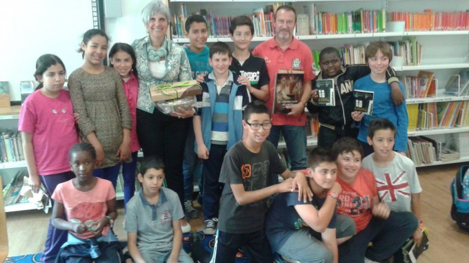 El Club de lectura de la Biblioteca escolar Montfollet, amb Núria Terés i Jaume Prat, autor d'