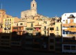 Una paella a la galeria interior de can Lloret de la plaça de la Independència i aquesta vista... FOTO i PEU DE FOTO: JORDI VILAMITJANA