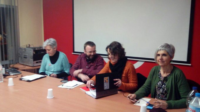 Núria Terés amb la PAH Gironès, al local d'Escudella Solidària FOTO: PAH GIRONÈS
