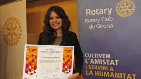 Nancy Romero Velásquez guanyadora de la 1a edició del "Premi literari juvenil Jordi Vilamitjana" FOTO: IVAN MARTIN MORENO