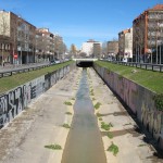 El nostre estimat riu Güell, en una imatge d'arxiu del 6 de març de 2010, des del Pont del Dimoni, a l'altura del carrer Maçana FOTO: EL DIMONI