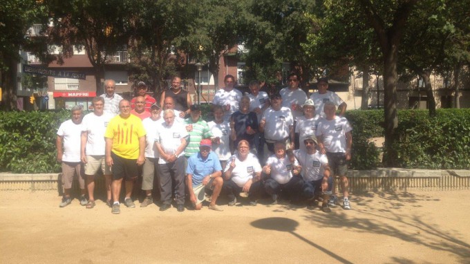 Una imatge dels participants al 2a Torneig petanca social plaça del Barco FOTO: PETANCA PLAÇA DEL BARCO
