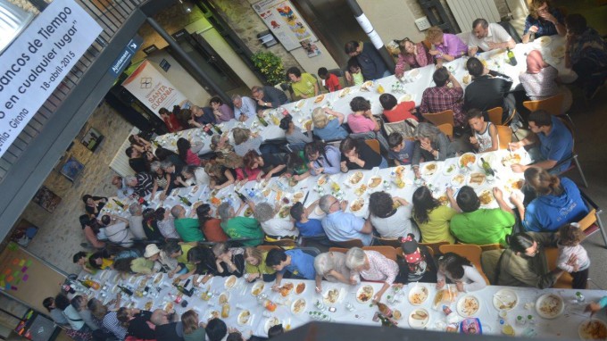 Una imatge del dinar col·lectiu dels participants a la jornada FOTO: JOEL MEDIR i HEREU