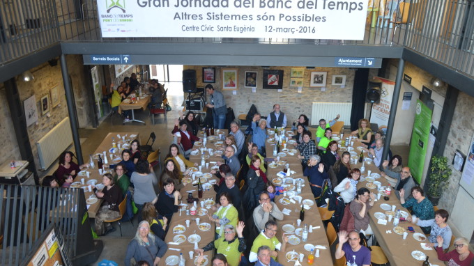 Una imatge del dinar col·lectiu a Can Ninetes, en el marc de la 5a Jornada dels BdT FOTO: JOEL MEDIR i HEREU
