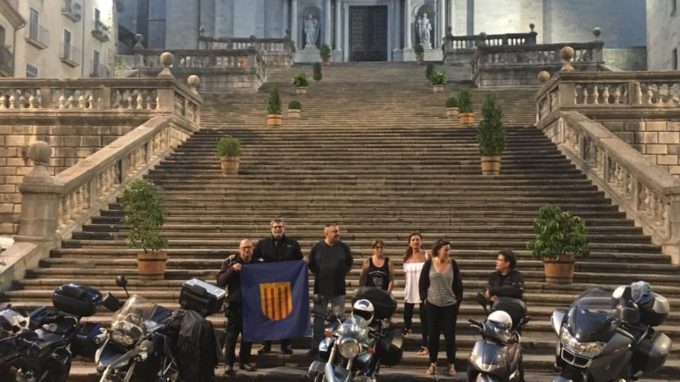 Els Dimonis, avui a les escales de la Catedral de Girona, a punt de sortir direcció Còrdova FOTO: DIMONIS DE SANTA EUGÈNIA